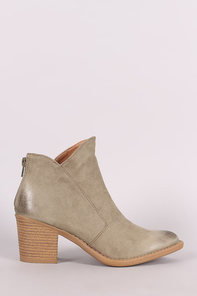 Qupid Oil Finished Almond Toe Chunky Heeled Western Cowgirl Booties
