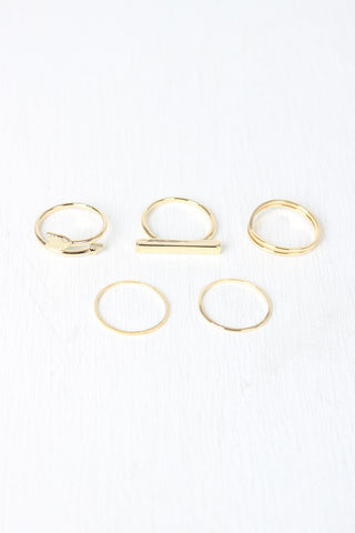 Delicate Arrow Bar Ring Set